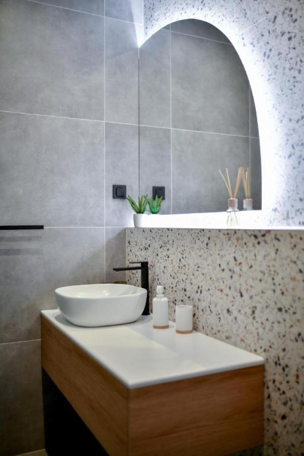 Maris By Belmont Realty Apartment *